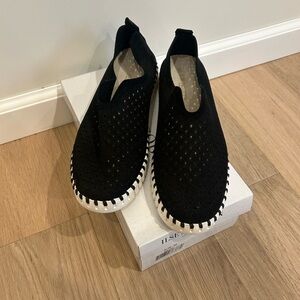 Ilse Jacobsen Black Slip-On Shoes